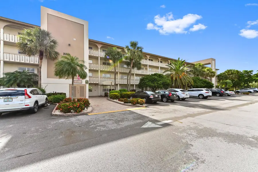 2201 Lucaya Bend #L4, Coconut Creek, FL 33066 - Image #2