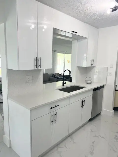 1902 SW Roma Way, Boynton Beach, FL 33426 - Image #2