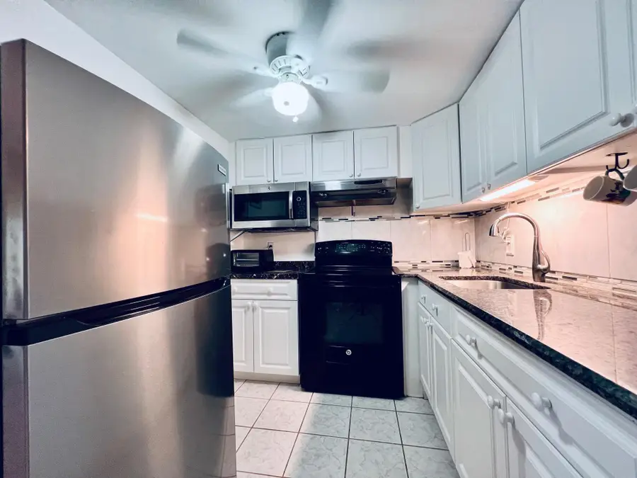 319 Norwich N, West Palm Beach, FL 33417 - Image #2