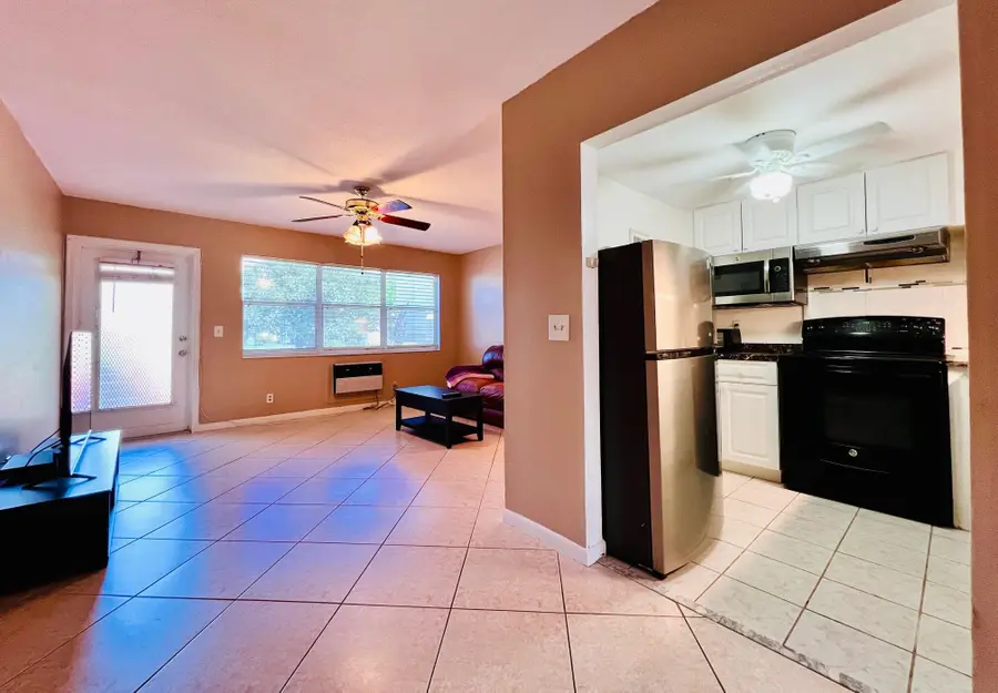 319 Norwich N, West Palm Beach, FL 33417 - Image #3