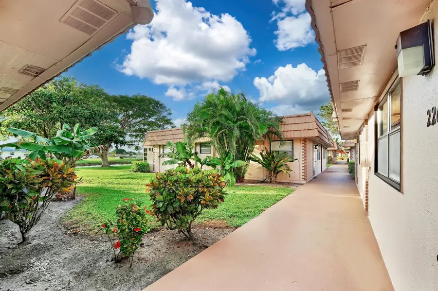 225 Seville #J, Delray Beach, FL 33446 - Image #2