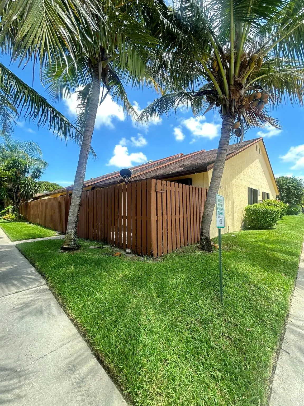 391 Springdale Circle, Palm Springs, FL 33461 - Image #1