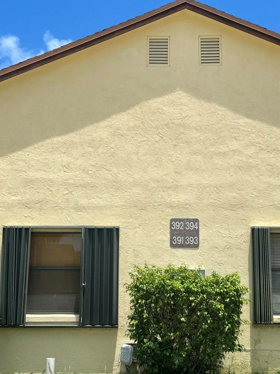 391 Springdale Circle, Palm Springs, FL 33461 - Image #2