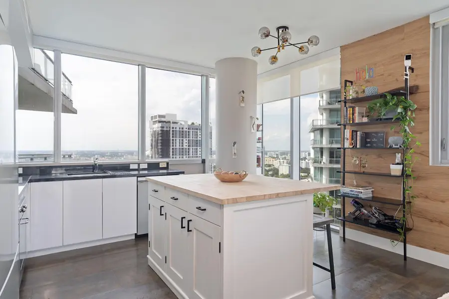 92 SW 3rd Street #3110, Miami, FL 33130 - Image #2