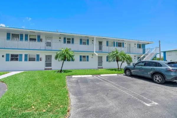 1115 Lake Terrace #111, Boynton Beach, FL 33426