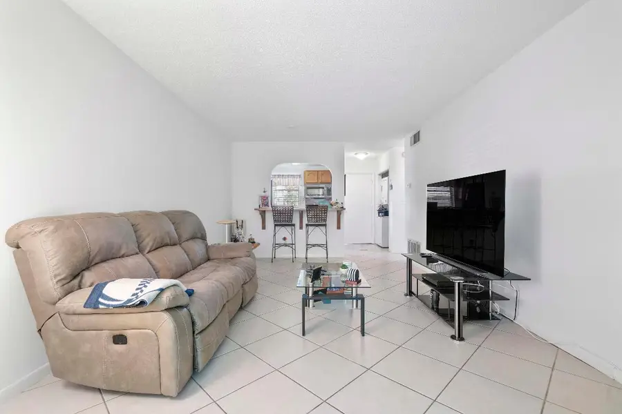1115 Lake Terrace #111, Boynton Beach, FL 33426 - Image #3