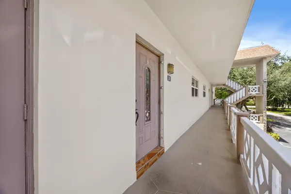 3405 NW 48 Avenue #514, Lauderdale Lakes, FL 33319