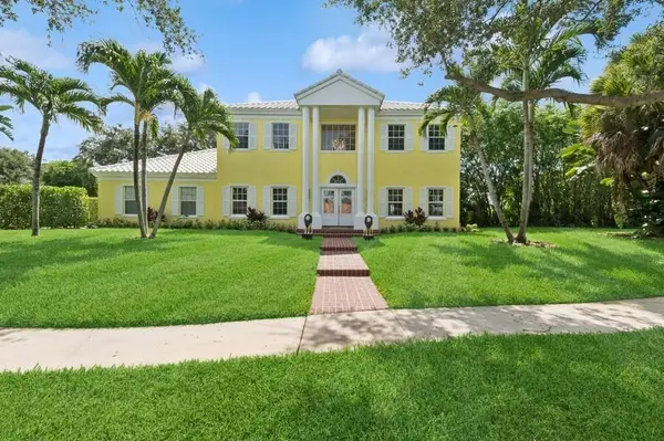 1920 Embassy Drive, West Palm Beach, FL 33401