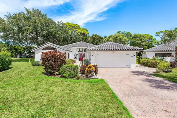 56 Woods Lane, Boynton Beach, FL 33436