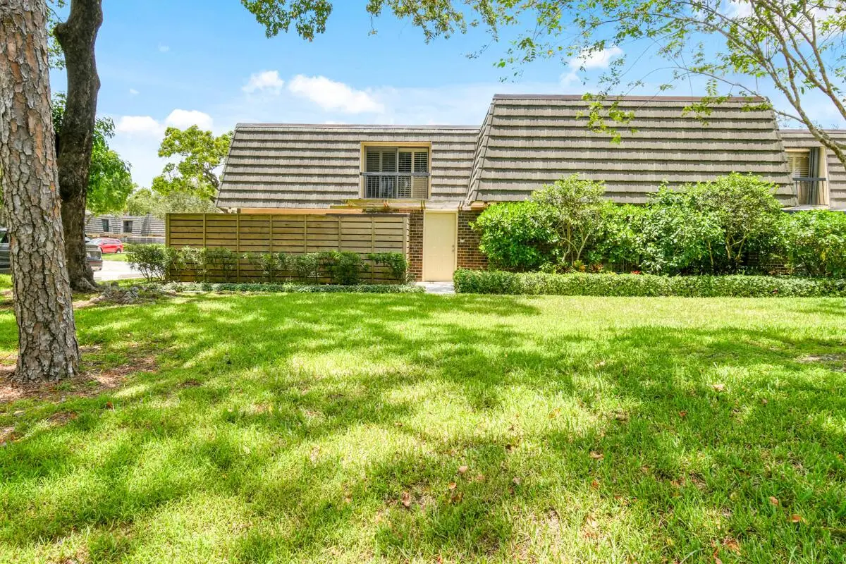630 6th Terrace, Palm Beach Gardens, FL 33418 - Image #1