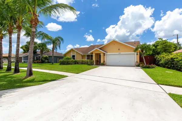 125 Van Gogh Way, Royal Palm Beach, FL 33411