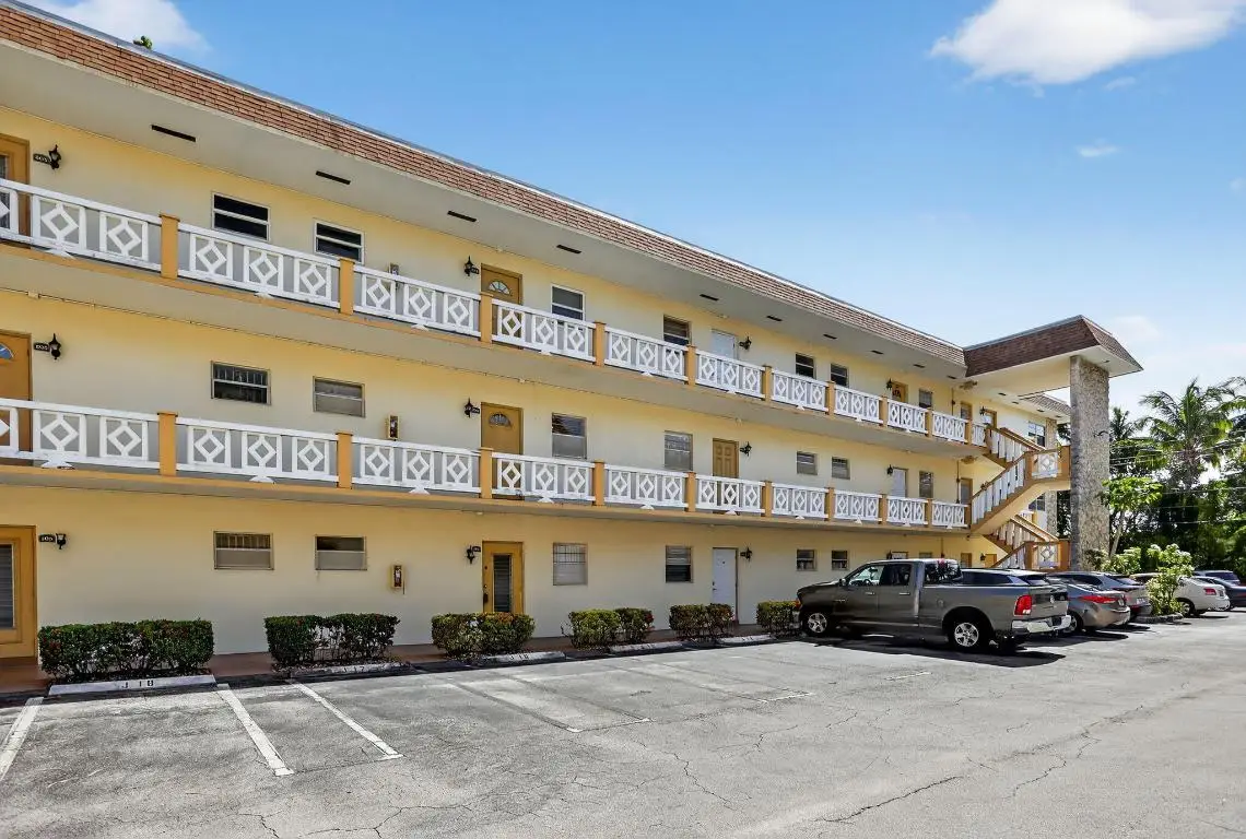 5111 W Oakland Park Boulevard #201, Lauderdale Lakes, FL 33313 - Image #1