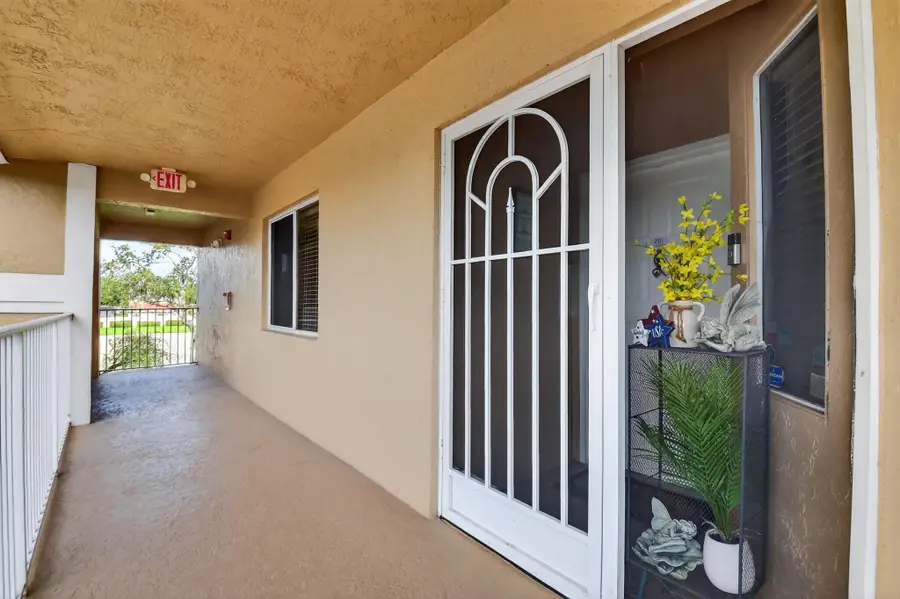5951 Regal Glen Drive #201, Boynton Beach, FL 33437 - Image #3