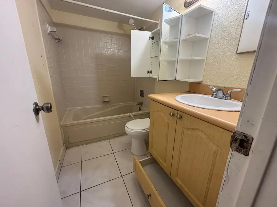 11201 SW 13th Street #103, Pembroke Pines, FL 33025 - Image #2