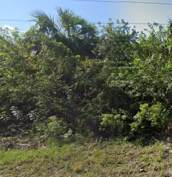 886 Bitlis Street Sw, Palm Bay, FL 32908