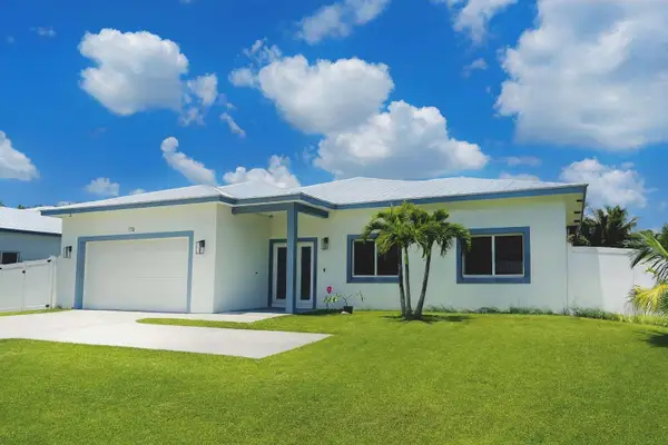 115 SW Oakridge Drive, Port St Lucie, FL 34984