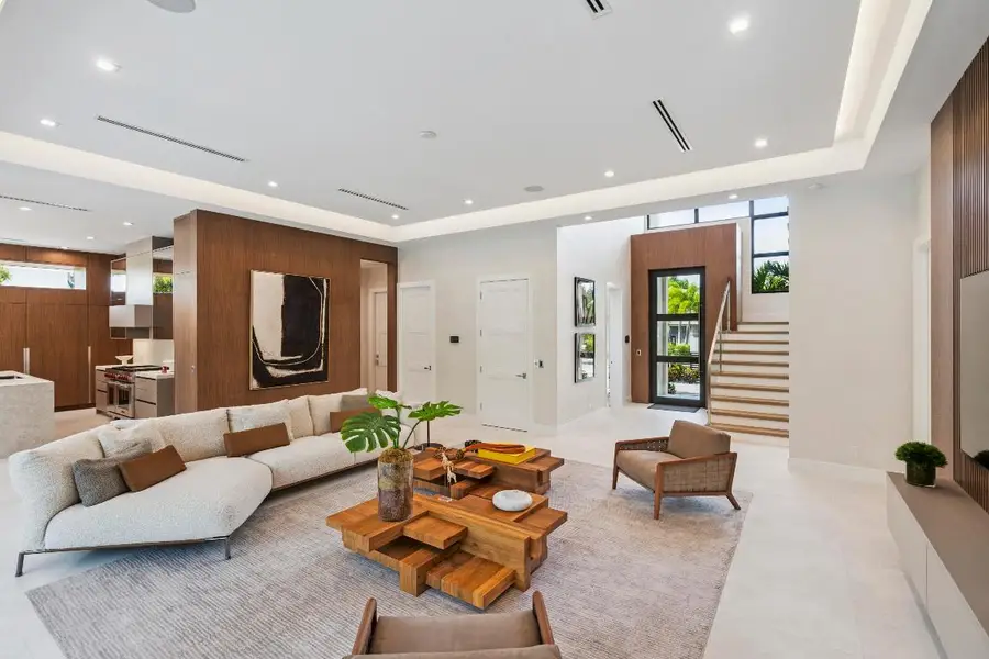 354 NE 4th Street, Boca Raton, FL 33432 - Image #3