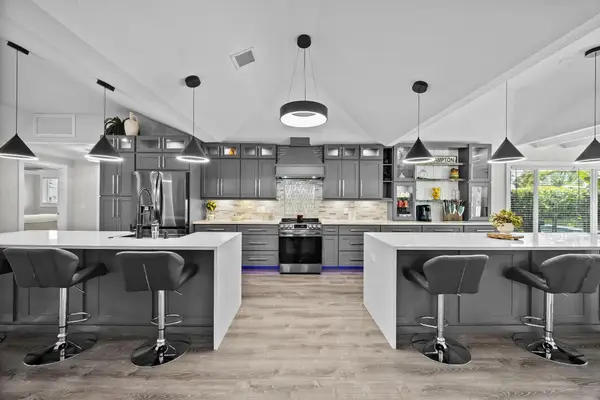 3763 SE Fairway E, Stuart, FL 34997