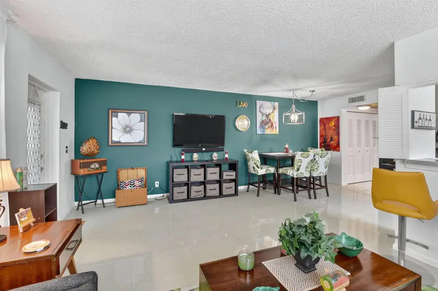 425 Durham N, Deerfield Beach, FL 33442 - Image #3