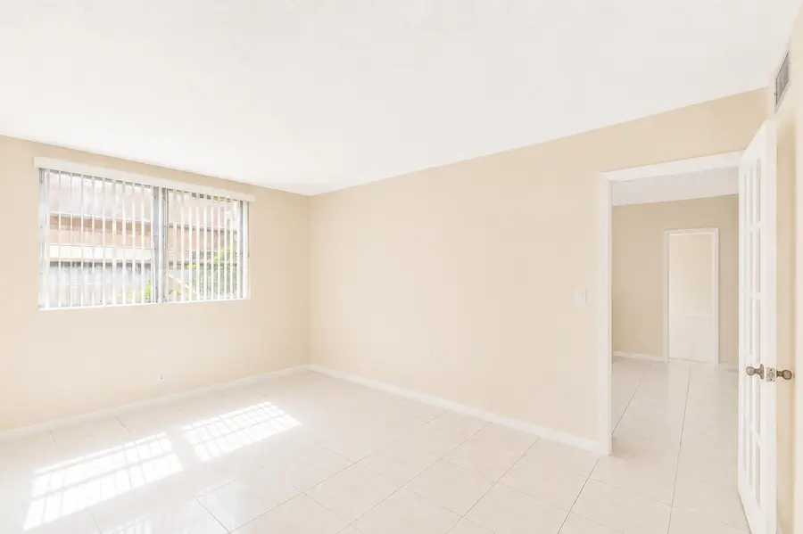 3090 NW 46th Avenue #105c, Lauderdale Lakes, FL 33313 - #3