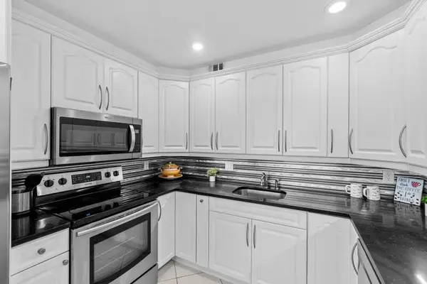 4013 Yarmouth A, Boca Raton, FL 33434