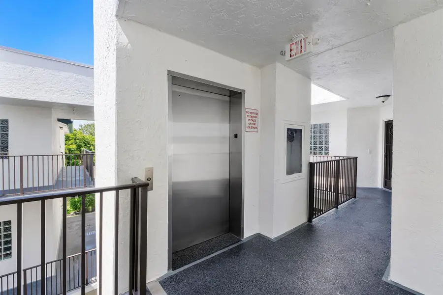 5153 Floria Drive #V, Boynton Beach, FL 33437 - Image #2