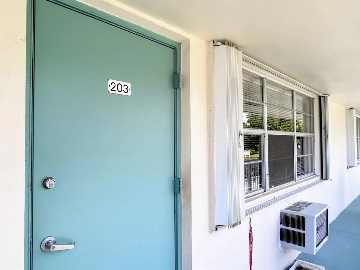 340 Horizons W #203, Boynton Beach, FL 33435 - Image #1