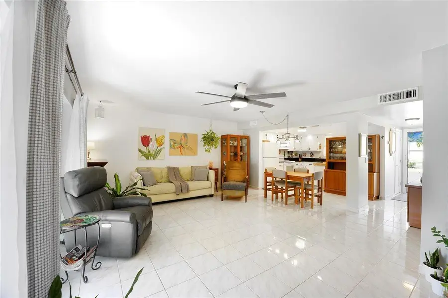 953 SE 10th Street #6b, Deerfield Beach, FL 33441 - Image #3