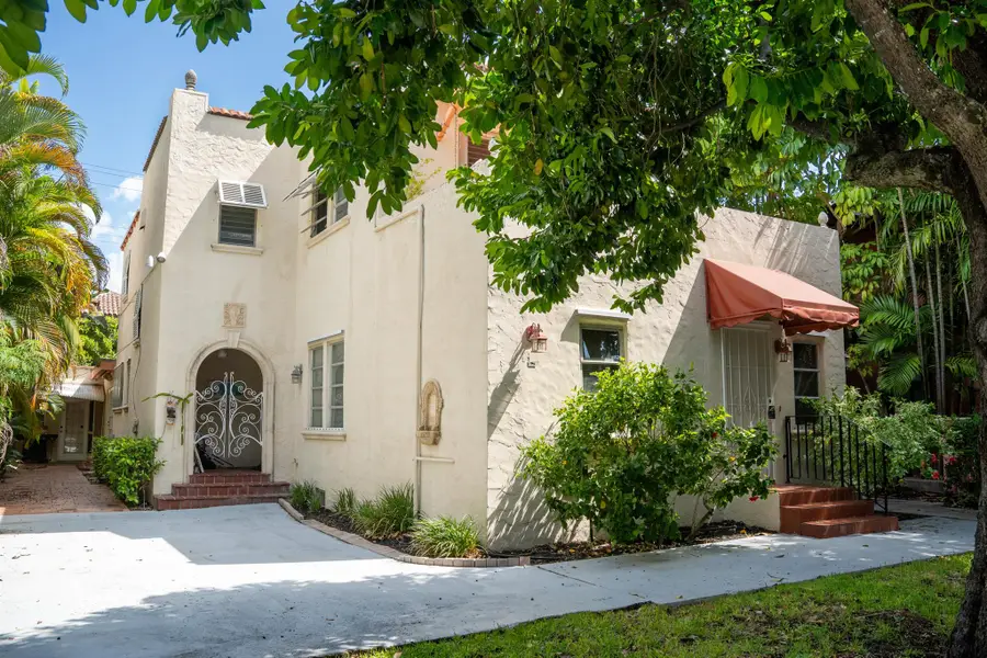 219 Seminole Avenue, Palm Beach, FL 33480 - Image #2