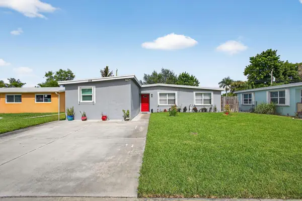 754 Hibiscus Drive, Royal Palm Beach, FL 33411