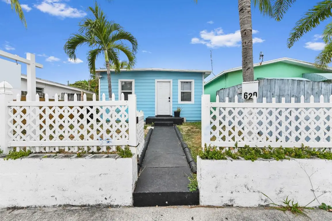 629 N F Street, Lake Worth Beach, FL 33460 - Image #1