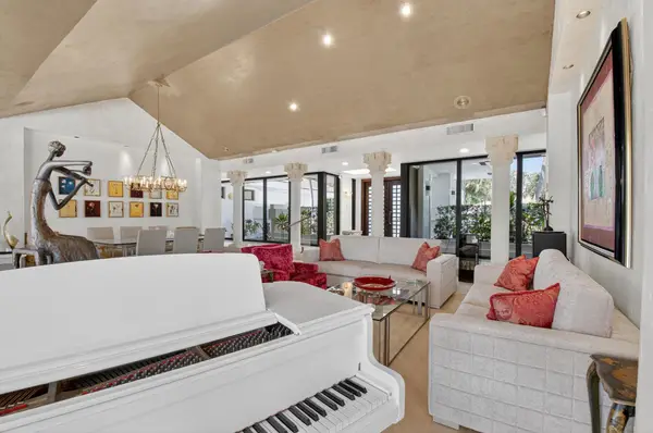 7564 Mahogany Bend Place, Boca Raton, FL 33434