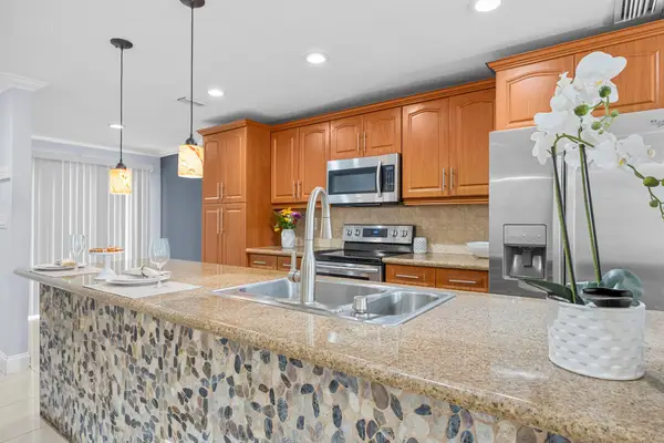 841 NW 82nd Avenue #2, Plantation, FL 33324