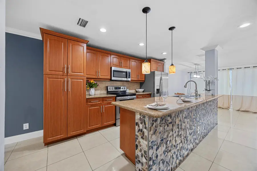 841 NW 82nd Avenue #2, Plantation, FL 33324 - Image #2