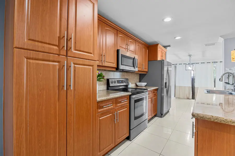 841 NW 82nd Avenue #2, Plantation, FL 33324 - Image #3