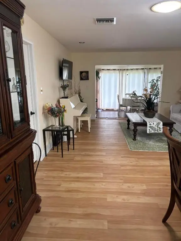 143 Lake Susan Drive, West Palm Beach, FL 33411 - Image #2