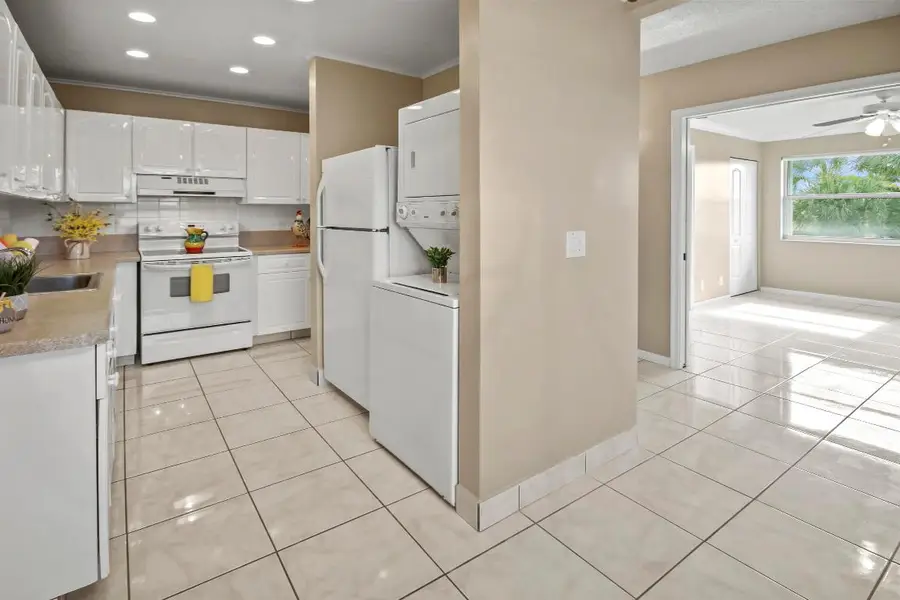 1421 NW 20th Avenue #204, Delray Beach, FL 33445 - Image #2