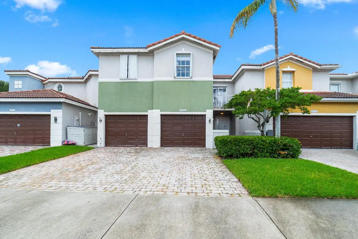 8022 NW 114th Place, Doral, FL 33178 - Image #1