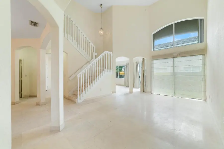 8022 NW 114th Place, Doral, FL 33178 - Image #3