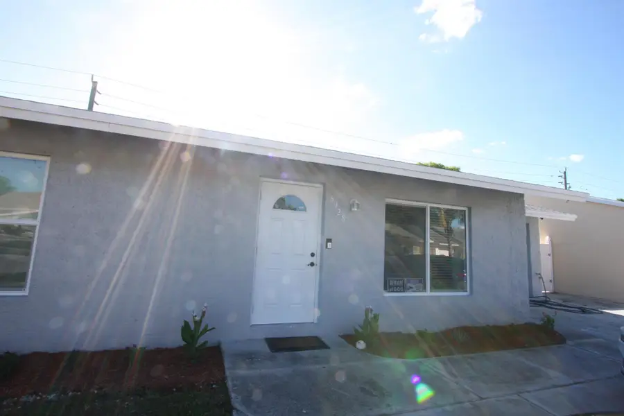 5928 Ithaca Circle W, Lake Worth, FL 33463 - Image #2