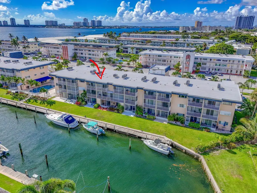 131 Doolen Court #304, North Palm Beach, FL 33408 - Image #2