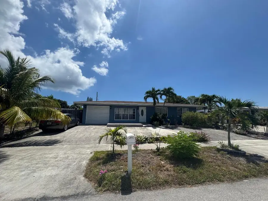 808 Wright Drive, Lake Worth, FL 33461 - Image #2