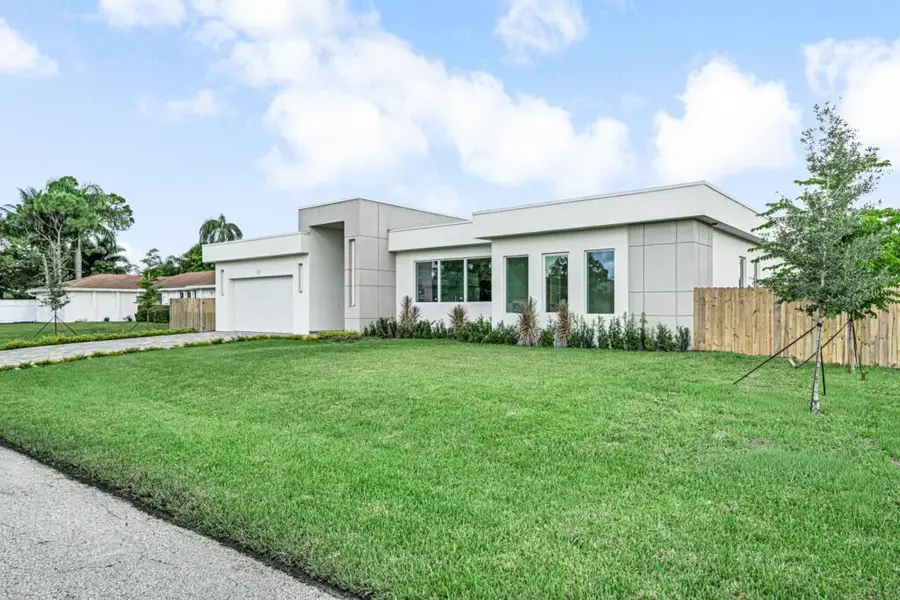 68 W Plumosa Lane, Lake Worth, FL 33467 - Image #2
