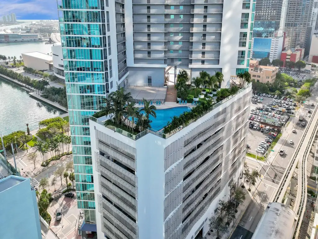 888 Biscayne Boulevard #811, Miami, FL 33132 - Image #1