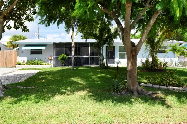 438 SE Fini Drive, Stuart, FL 34996