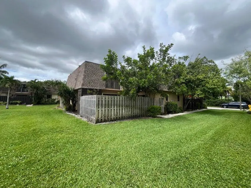 4803 Waterview Circle, Palm Springs, FL 33461 - Image #1