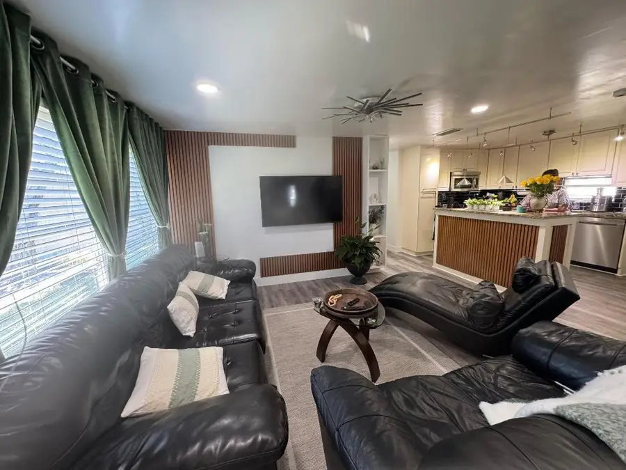 2555 Pga Blvd #18, Palm Beach Gardens, FL 33410 - Image #3