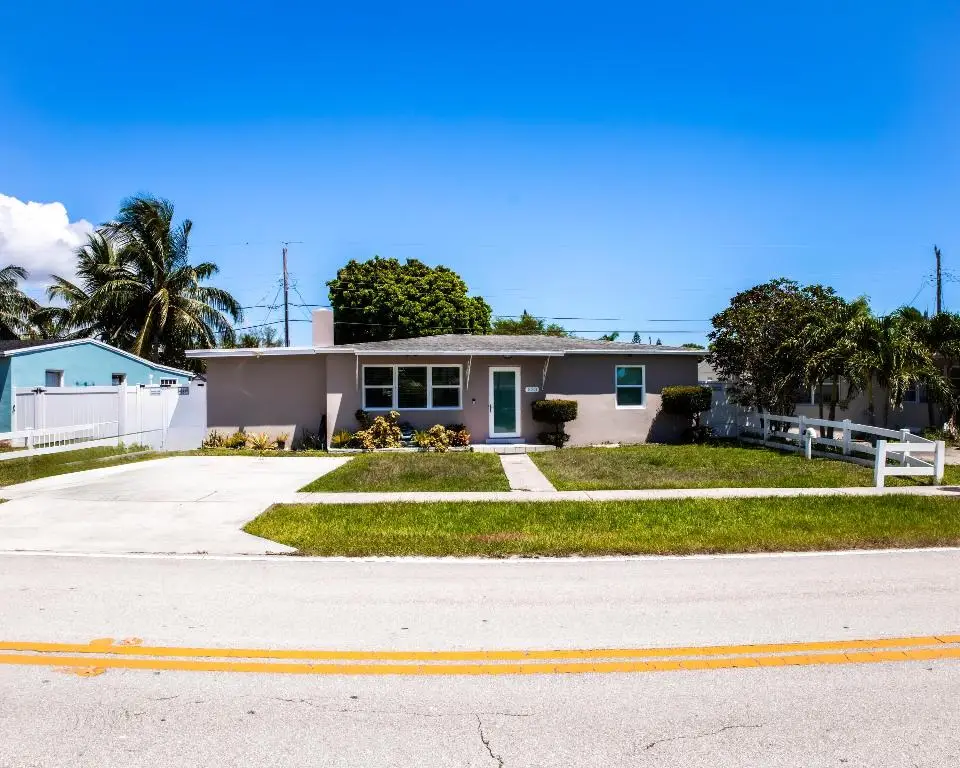 533 Cherry Road, West Palm Beach, FL 33409 - Image #1
