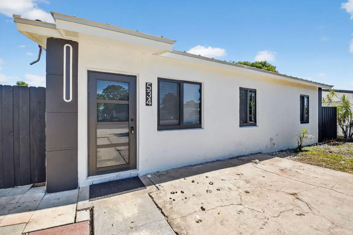 534 W Martin Luther King Jr Boulevard, Boynton Beach, FL 33435 - #1