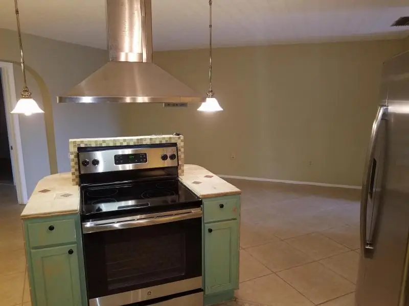 5725 Fernley Drive E #7, West Palm Beach, FL 33415 - Image #2
